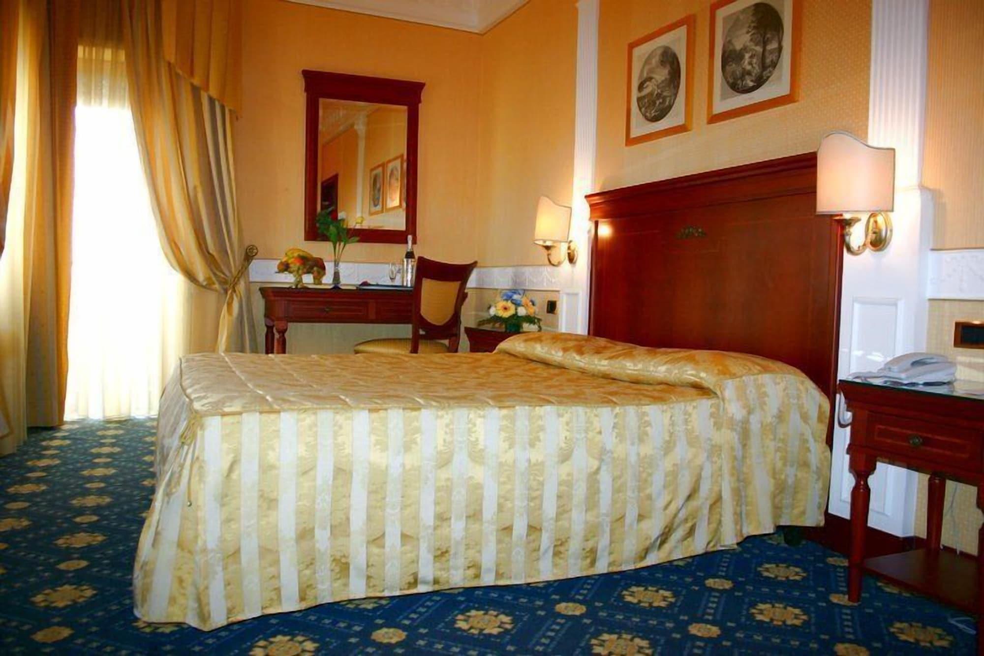 Grand Hotel Dei Cesari Anzio Esterno foto