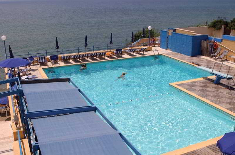 Grand Hotel Dei Cesari Anzio Esterno foto