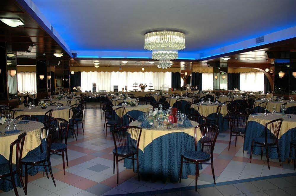 Grand Hotel Dei Cesari Anzio Esterno foto